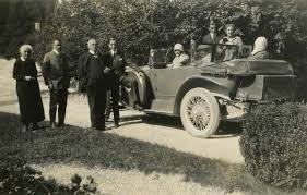 Mit Dem Auto Zum Schweizerhof Fahren Konnte Man Erst Ab Ende Der 20er Jahre Davor War Es Nur Mit Kutsche Und Zug Erreichbar Sommerfrische Sommer Schweiz