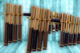 Dalam musik daerah jawa barat, suling yang biasanya digunakan adalah suling yang memiliki empat buah lubang. Contoh Alat Musik Tradisional Jawa Barat Beserta Penjelasannya Lengkap Balubu
