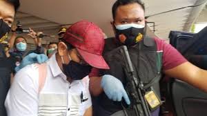 Kasusnya Viral Pelaku Pelecehan Rapid Test Di Bandara Soetta Kabur Ke Kampung Ajak Istri Siri Halaman All Tribunnewsmaker Com