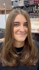 This haircut is doing so much more for her • long layers & face framing⚡️