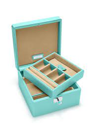 Maybe you would like to learn more about one of these? Congrats Graduate 33 Fashion Favorite Gifts Worth Giving Tiffany Jewelry Box Tiffany Jewelry Fancy Jewelry