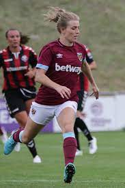 Sam kerr will compete for her second league cup trophy in as many seasons after chelsea breezed through to the competition's final. Kate Longhurst Wikipedia