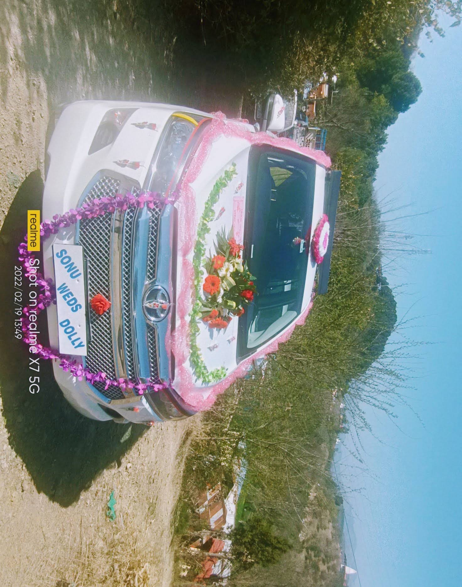 INNOVA CRYSTA Wedding Car product image