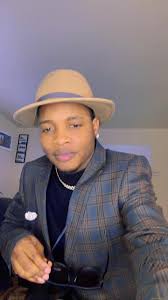 Peter Amour Est Dans Le Pre