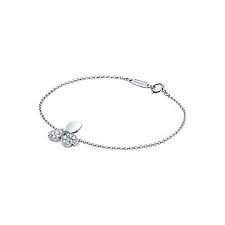 The nose behind this fragrance is daniela (roche) andrier. Tiffany Paper Flowers Diamond Flower Bracelet Snowycube