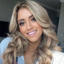 Amanda House (@AmandaLeeHouse)