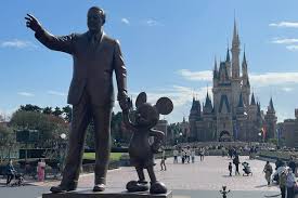 ディズニーの仲間たちが青森市へ！ スペシャルパレード10時ごろ～、市役所ひろばでダッフィーバス展示も（トラベル Watch）