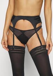 Garter belts the glamorous garter belt + stockings look. Fleur Du Mal Garter Belt Strumpfhalter Black Schwarz Zalando De