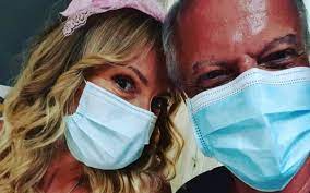 Disco de estreia de ricardo carriço o meu mundo. Fernanda Serrano Sem Pedro Lima Sorri Ao Lado De Ricardo Carrico Nas Gravacoes Nova Gente