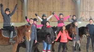 Check spelling or type a new query. La Plaine Sur Mer 2 Jeunes Cavaliers Dirigent Le Joalland Equitation Nantes Maville Com