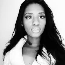 Esme Lynch's Instagram, Twitter & Facebook