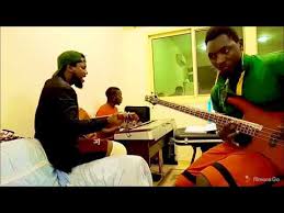 / lyrics to 'nasinza erinya lyo' by ju. Nina Mmukwano Erinya Lye Yesu 24 Erinya Lya Yesu Ddungi Enyimba Za Kristo Youtube Mjue Sana Mungu Ili Uwe Na Amani Millicent Detty