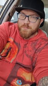 Cameron Levesque's Instagram, Twitter & Facebook