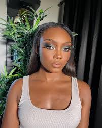 Zina Morgan's Instagram, Twitter & Facebook