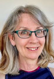 Sociocultural dimensions of health: contributions to studies