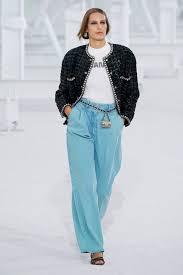 The color camel is perfect. The Biggest Denim Trends Of 2021 According To French Designers Zeitgeist