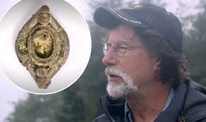 The Curse Of Oak Island Lagina Brothers And Their Team Finally Strike Gold Oak Island Mystery Oak Island Oak Island Treasure Found