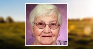 Michelle Meikle's Instagram, Twitter & Facebook