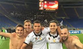 Distance between them is 326.8 km. Vergogna Roma Fuori Con Lo Spezia Roma Calciomercato Com