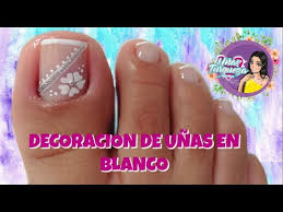 Pinta las uñas de los pies de la princesa a. Diseno De Unas Para Pies En Blanco Unas Paso A Paso Unas Principiantes Youtube