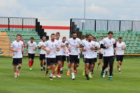 Kisvárda fc, later known as várda se, was founded in 1911 as kisvárdai sport egyesület (kse). Brasilianer Ukrainer Grieche Serbe Rumane Und Ungarn Das Ist Das Ungarische Nb1 Fussball Team Kisvarda Ungarn Heute