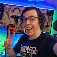 Is there a trumpet sample in Logic with a descending pitch dribbling sound?