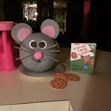 Character Pumpkin If You Give A Mouse A Cookie Character Pumpkins Pumpkin Books Pumpkin Decorating Contest