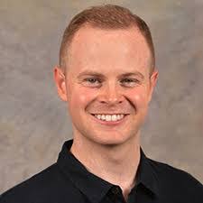 Ashleigh Mclennan's Instagram, Twitter & Facebook