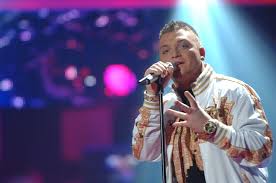 Maybe you would like to learn more about one of these? Menowin Und Seiner Siebenkopfigen Familie Stehen 1 300 Euro Monatlich Zur Verfugung