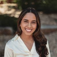 1200+ "Delfín" profiles