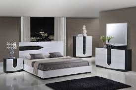 Global Furniture Hudson 4 Piece Platform Bedroom Set In Zebra Grey White Platform Bedroom Sets White Bedroom Set Global Furniture