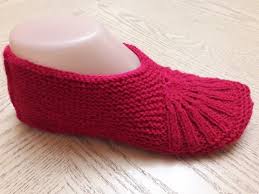 как связать следки на двух спицах без шва видео Tapochki Sledki Na Dvuh Spicah Bez Shva 18 Youtube V 2020 G Tapochki Vyazanye Pinetki Vyazanie