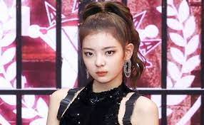 Itzy it'z icy visual film #lia. Lia Itzy Facts And Profile Buzz Kpop