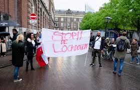 Turkey will impose a weekend lockdown in 15 cities as part of efforts to prevent the spread of the novel coronavirus, the interior ministry said. Oproep Voor Demonstratie Tegen Lockdown Politie Zal Op Juiste Manier Optreden Foto Pzc Nl