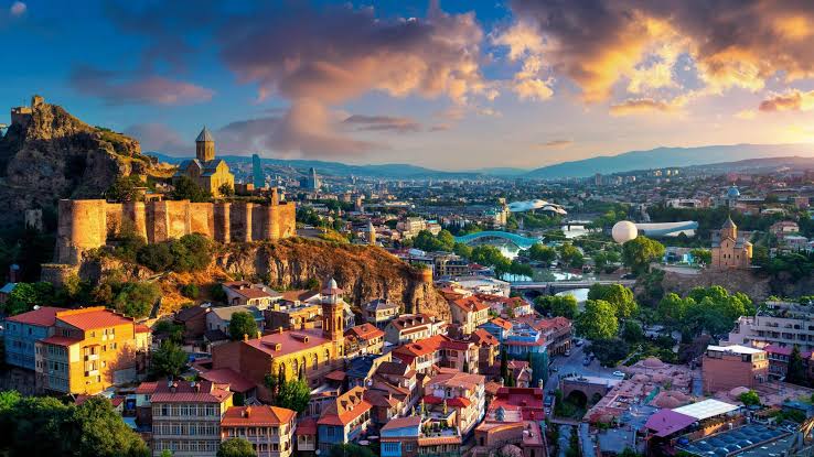 Stadtgeschichten: Die bedrohte Altstadt von Tiflis – DiePresse.com