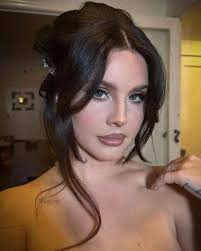 This Is Lana Del Rey's Signature Lip Combo