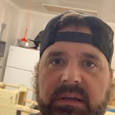 8pm!! What y’all wanna hear? Couldn’t get to everything last time! Live!!!