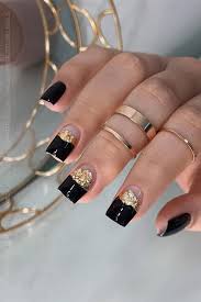These nail arts add a lot of fun and excitement, so it is one of the best designs to try out. 33 Way To Wear Stylish Nails Navy Blue Gold Nails
