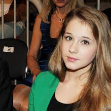 Cover by enya elstner 2019 ××× facebook: Enya Elstner Keine Extrawurst Wegen Vater Bunte De