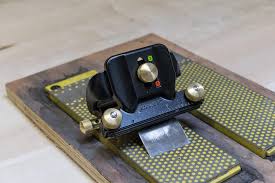 A quarter or half turn of the knob. Review Veritas Mk Ii Honing Guide Machine Atlas