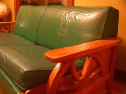 Browse 101 vintage wagon wheel on houzz whether you want inspiration for planning vintage wagon wheel or are building designer vintage wagon wheel from scratch, houzz has 101 pictures from the best designers, decorators, and architects in the country, including burleson design group and wamhoff design | build. Wagon Wheel Sofa Vintage Western Decor Ranch Furniture Wagon Wheel