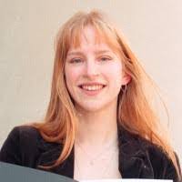 Sarah Lightbody's Instagram, Twitter & Facebook