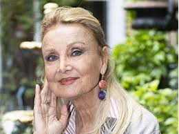 Barbara Bouchet, compleanno a Ferragosto: la storia dell'attrice e il  rapporto con il figlio Alessandro Borghese