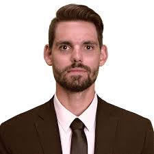 Calvin Tse's Instagram, Twitter & Facebook