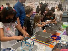 Woodsboro Elementary School AVID hosts Family Science Night