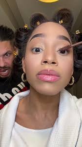 Debbie Lacey's Instagram, Twitter & Facebook