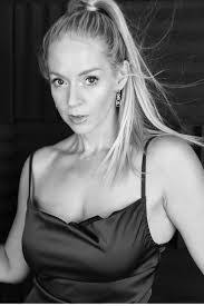 Kasey Baker's Instagram, Twitter & Facebook