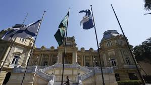 Resultado de imagem para Governo do Rio quita nesta segunda salários de dezembro de 460 mil servidores