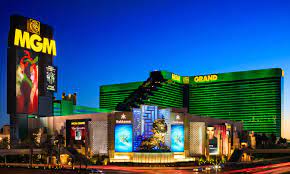 With a capacity of 17,157, the mgm is the place for the most celebrated boxing and super fights in history. What It Means To Fight At Mgm Grand Garden Arena In Las Vegas