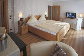 Bad bertrich ist ein wunderschöner kleiner ort und in haus christa haben wir uns sehr wohl gefühlt. Hotel Haus Christa Bad Bertrich Aktualisierte Preise Fur 2021